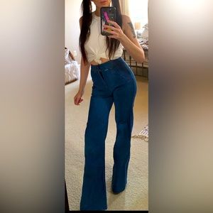 vintage 70s Wrangler High Rise Bell Bottom denim Jeans size small